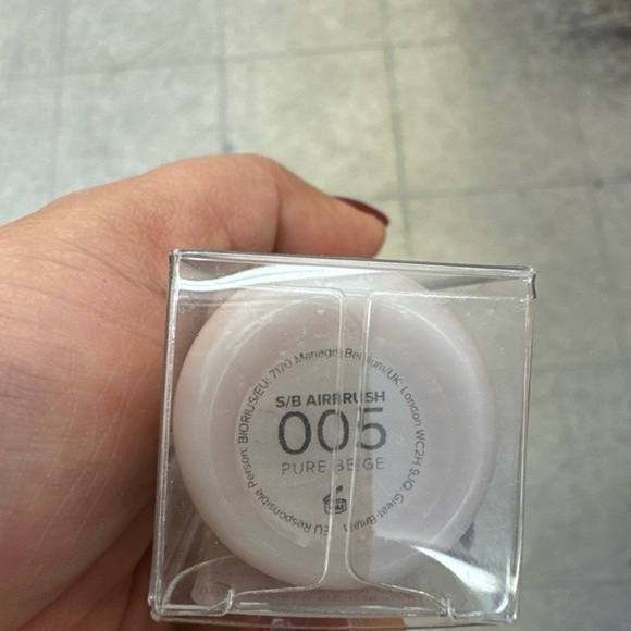 Temptu Airbrush Foundation 005 Pure Beige - Picture 3 of 4